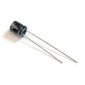 Miniatura tamaño 5mm 25V condensador electrónico aluminio (TMCE10)